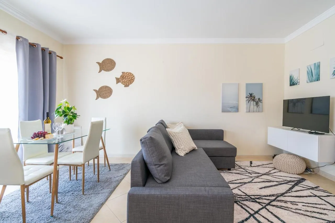 The Sunset 1 Bed Flat Short Walk Armacao Beach Armacao de Pera 0*,  Portugal