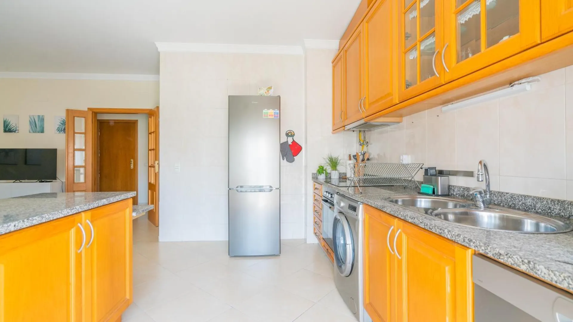 The Sunset 1 Bed Flat Short Walk Armacao Beach Armacao de Pera 0*,  Portugal