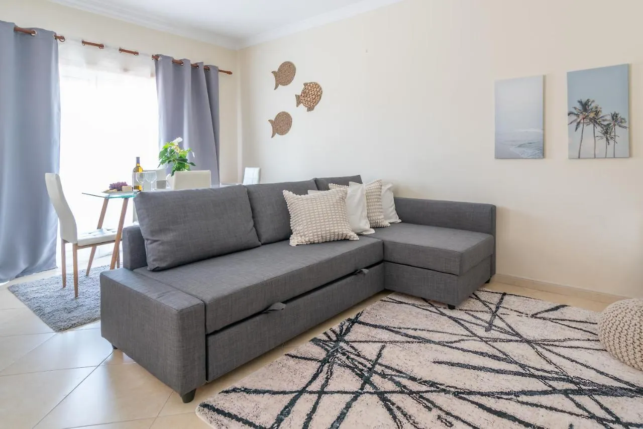 The Sunset 1 Bed Flat Short Walk Armacao Beach location