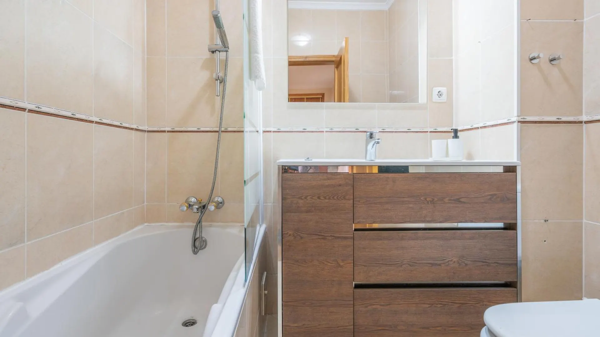 Apartment The Sunset 1 Bed Flat Short Walk Armacao Beach Armacao de Pera